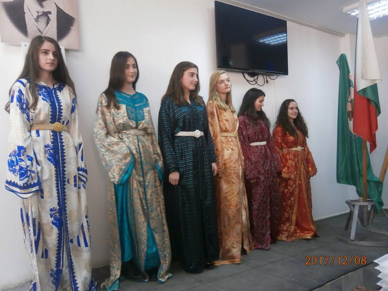Родопските носии и черги &ndash; досущ като в Мароко!